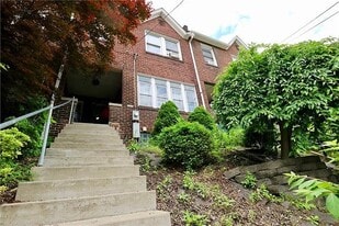 2330 Murray Ave in Pittsburgh, PA - Building Photo