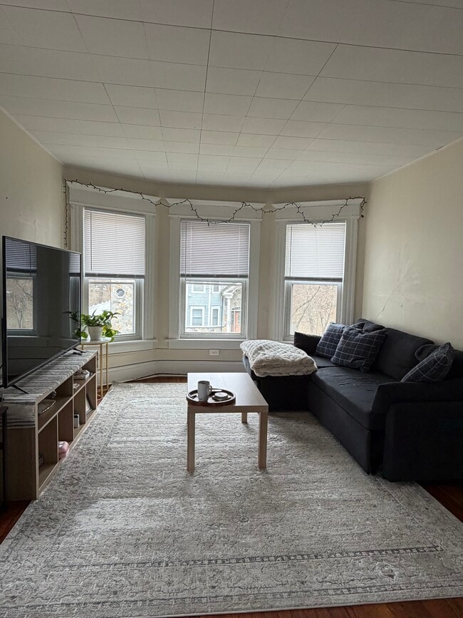 45 Nichols Ave in Fairfield, CT - Foto de edificio - Building Photo