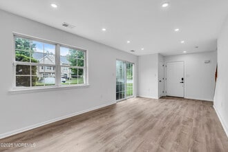 194 Crooked Stick Ct in Howell, NJ - Building Photo - Building Photo