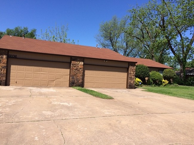 Rockford Duplexes in Tulsa, OK - Building Photo - Building Photo