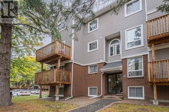 400 Fenerty Ct in Ottawa, ON - Building Photo - Building Photo