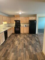 Tamarack Place in Roseau, MN - Building Photo