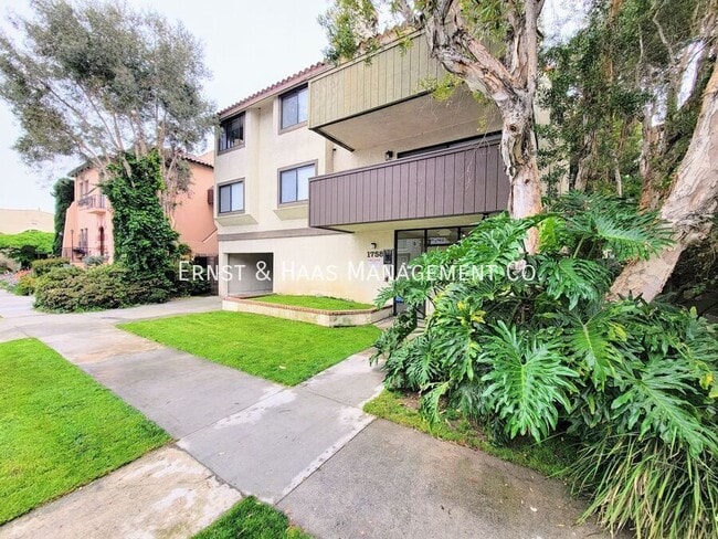 1758 E 2nd St in Long Beach, CA - Building Photo - Building Photo