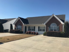 Hampton Village Rocky Mount in Rocky Mount, NC - Building Photo - Building Photo