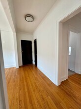7013 N Ridge in Chicago, IL - Building Photo - Building Photo