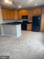 1811b Wheyfield Dr in Frederick, MD - Building Photo