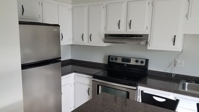 605 Peach View Ln in Duncansville, PA - Building Photo - Building Photo