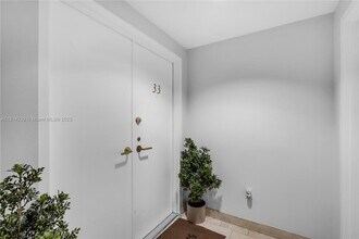 1834 Brickell Ave in Miami, FL - Building Photo - Building Photo