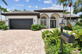 13792 Long Lake Ln in Port Charlotte, FL - Building Photo - Building Photo