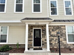 42406 Benfold Square in Ashburn, VA - Building Photo - Building Photo