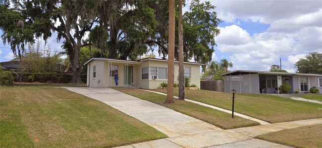 property at 1196 Fountainhead Dr