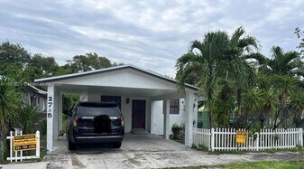 2785 NW 59th St in Miami, FL - Building Photo