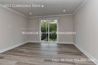 2043 Clarksdale Dr in Charlotte, NC - Building Photo - Building Photo