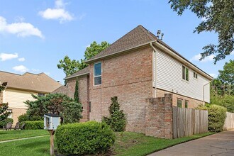 11414 Del Monte Dr in Houston, TX - Building Photo - Building Photo
