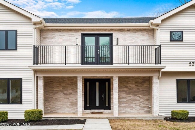 527 Woodview Rd in Toms River, NJ - Building Photo - Building Photo
