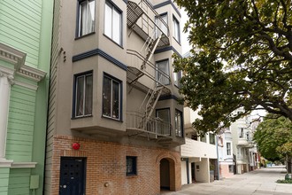 255 Dolores St in San Francisco, CA - Building Photo - Building Photo