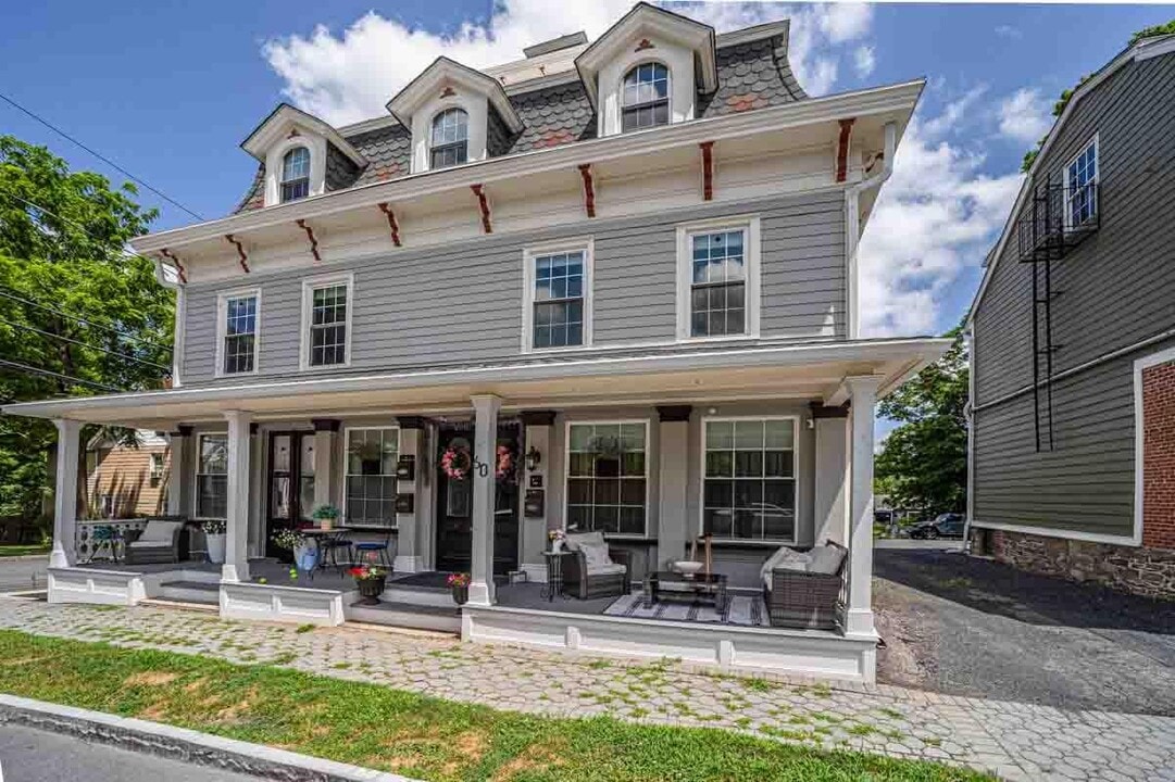 60 Clinton St in Montgomery, NY - Building Photo