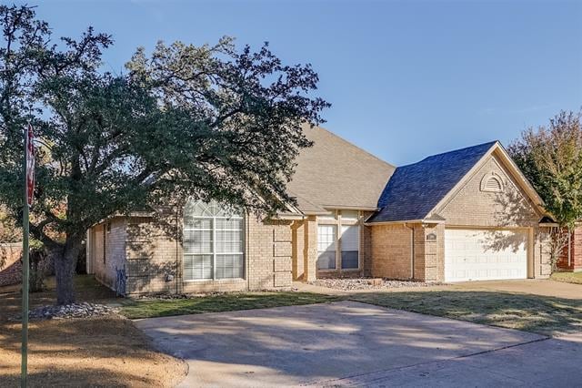 5901 River Bend Dr in Benbrook, TX - Building Photo - Building Photo