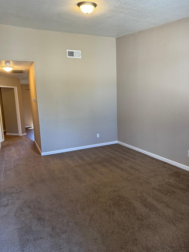 1262 N Marks Ave in Fresno, CA - Building Photo - Building Photo