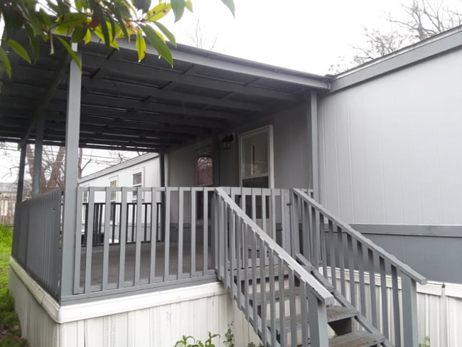 property at 503 Uhland Rd