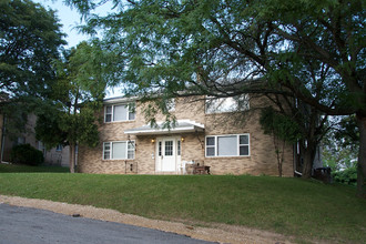 5016 Camden Rd in Madison, WI - Building Photo - Building Photo