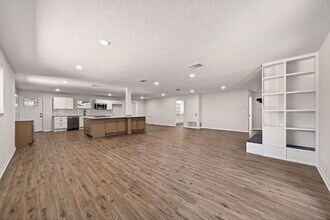 192 Oriole Dr in New Braunfels, TX - Building Photo - Building Photo