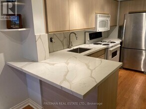 217 St George St in Toronto, ON - Building Photo - Building Photo