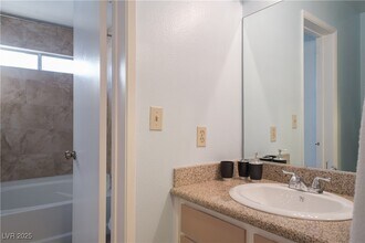 7250 Hardtack Cir in Las Vegas, NV - Building Photo - Building Photo