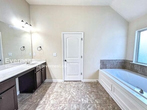 350 Adverstone Ct in Fayetteville, GA - Building Photo - Building Photo