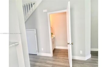 340 SW 121st Ter in Pembroke Pines, FL - Building Photo - Building Photo