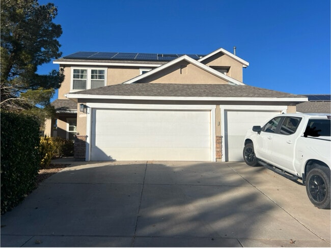 property at 5901 Soria Ave NW