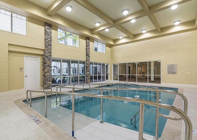 Discovery Village @PalmBeach Garden Sr Living in Palm Beach Gardens, FL - Building Photo - Building Photo
