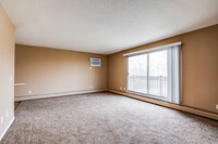 Christmas Lake Manor Apartments in Excelsior, MN - Foto de edificio - Interior Photo