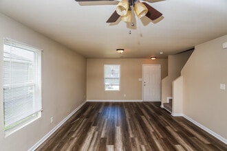 321 Counter Point Dr in Harvest, AL - Building Photo - Building Photo