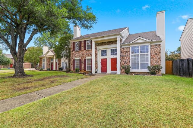 1511 Creek Bank Ln in Arlington, TX - Building Photo