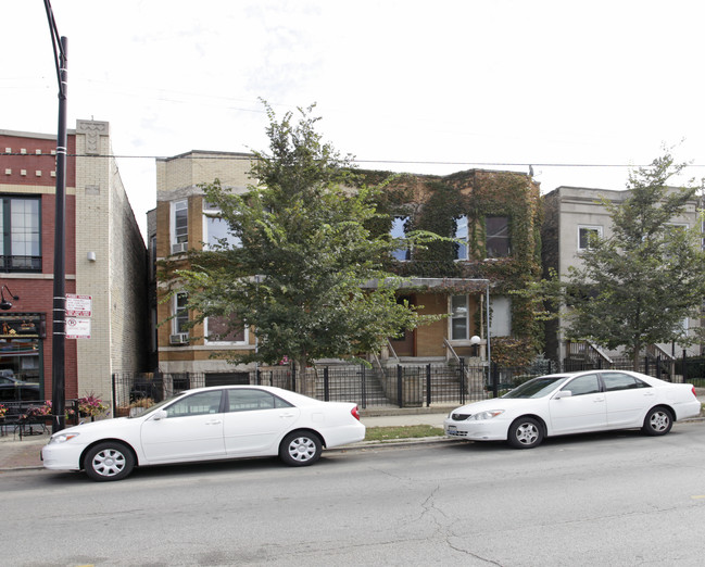 3547 N Sheffield Ave in Chicago, IL - Foto de edificio - Building Photo