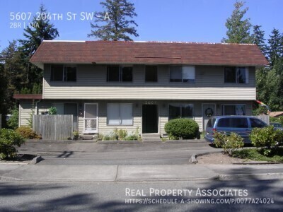 5607 204th St SW in Lynnwood, WA - Building Photo