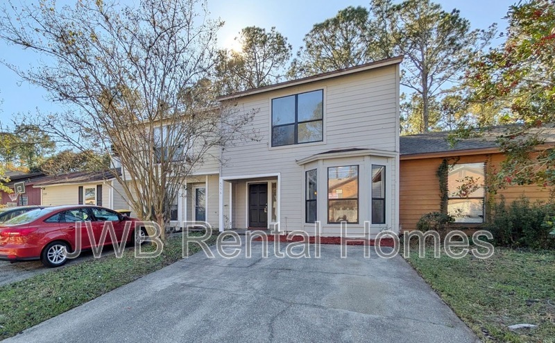 5556 Bennington Dr in Jacksonville, FL - Building Photo