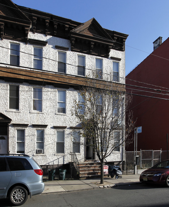 305 Madison St in Hoboken, NJ - Foto de edificio