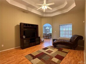 14 Nora Dr in Edinburg, TX - Building Photo - Building Photo