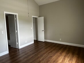 10515 NW 37th St in Coral Springs, FL - Foto de edificio - Building Photo