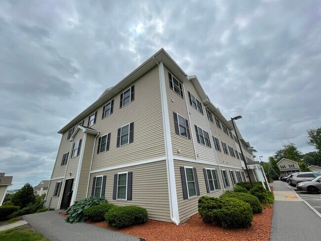 20 Sentinel Court in Manchester, NH - Building Photo - Building Photo