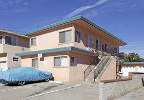 3034-3038 Newell St in San Diego, CA - Building Photo