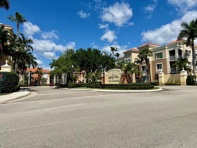 11027 Legacy Blvd in Palm Beach Gardens, FL - Foto de edificio - Building Photo