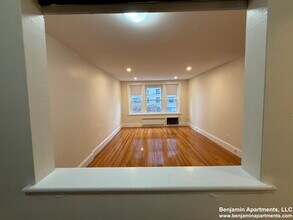 93 Lancaster Ter, Unit 103 in Brookline, MA - Building Photo - Building Photo