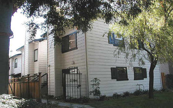 2204 N St in Sacramento, CA - Building Photo - Building Photo