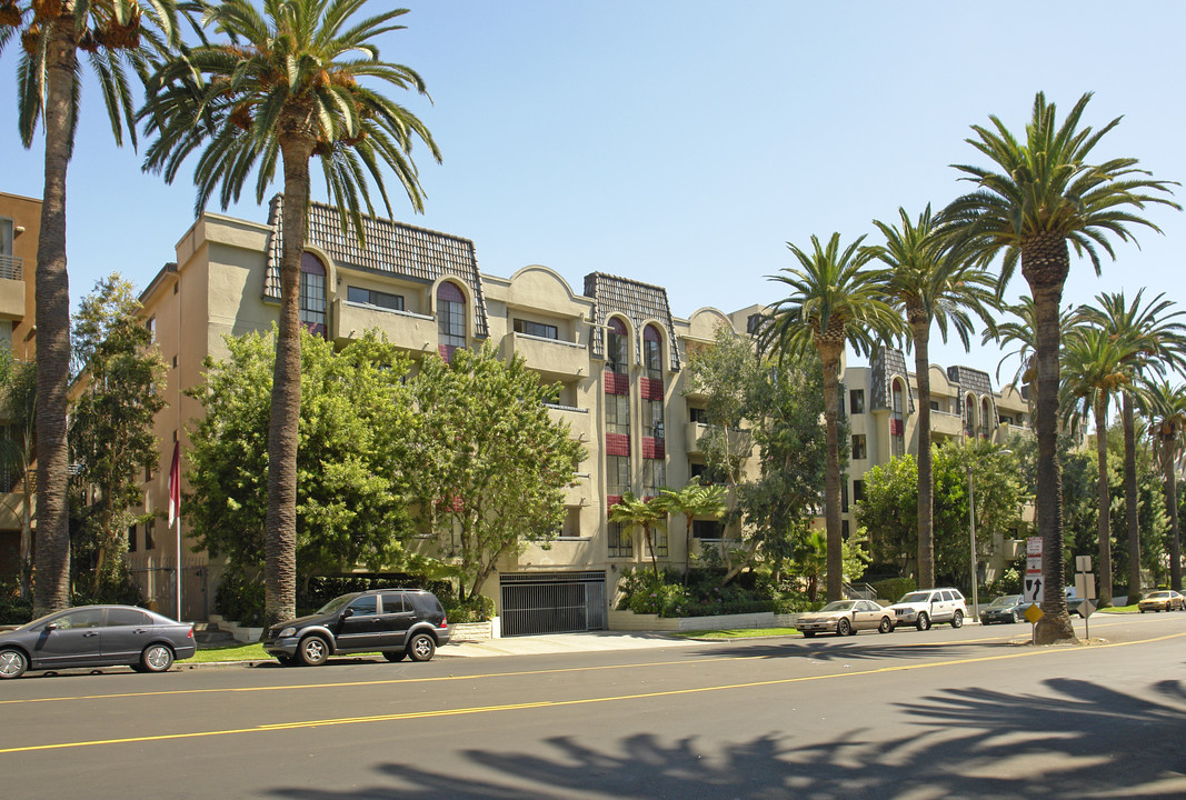 The Chateau in Los Angeles, CA - Building Photo