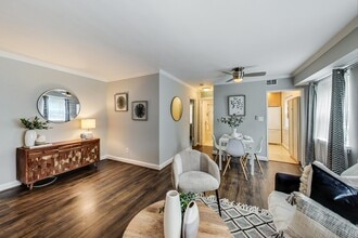 1303 N Ode St, Unit 215 in Arlington, VA - Building Photo - Building Photo