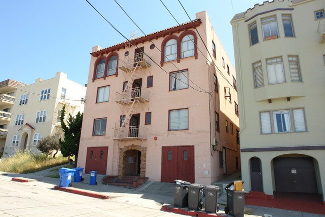 1749 Oxford St in Berkeley, CA - Foto de edificio - Building Photo