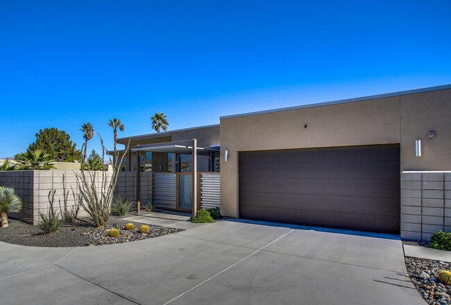 1153 Solace Ct in Palm Springs, CA - Building Photo - Building Photo